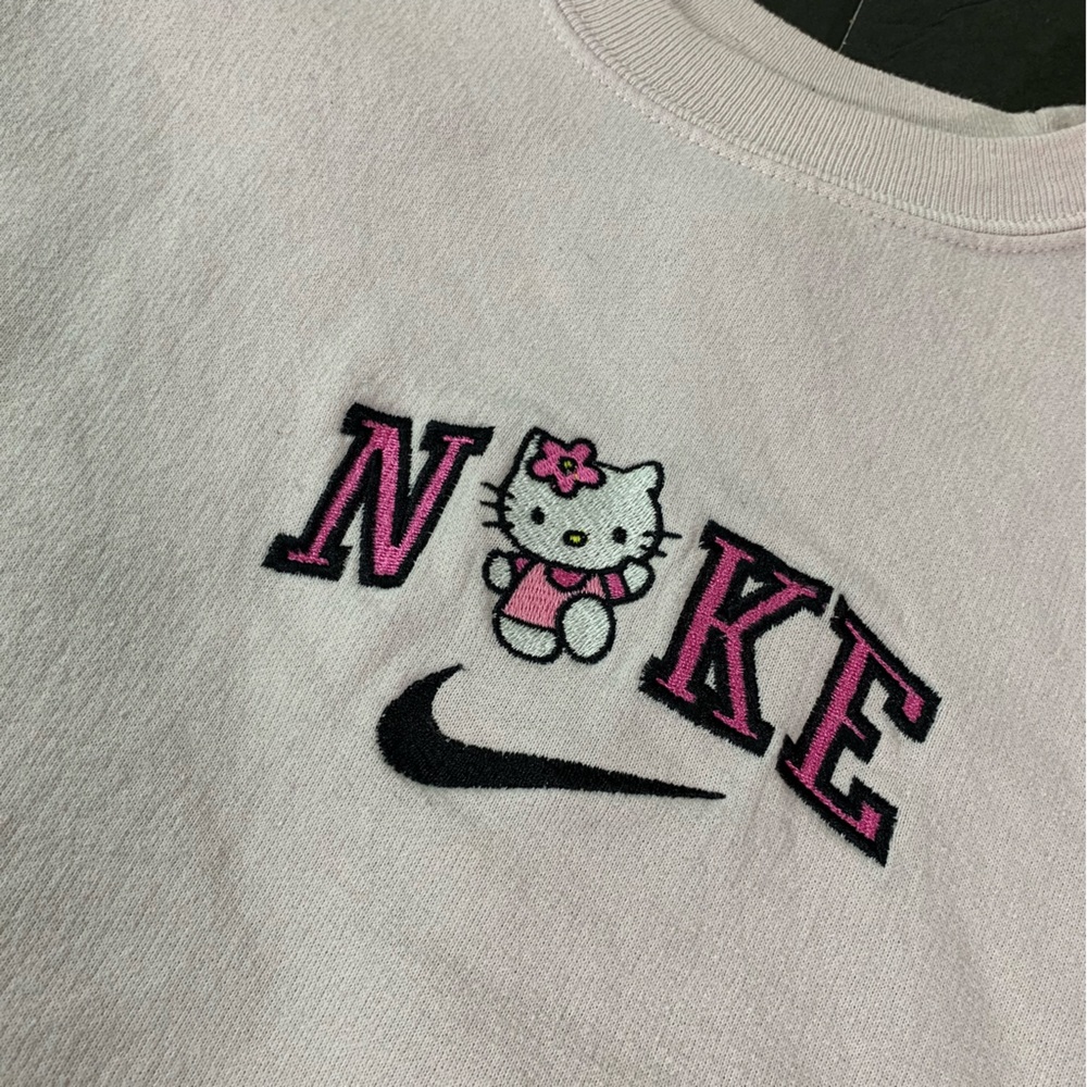 Nike Hello Kitty Custom Crewneck Sweatshirt Women’s Medium Light Pink Pullover - Picture 3 of 11